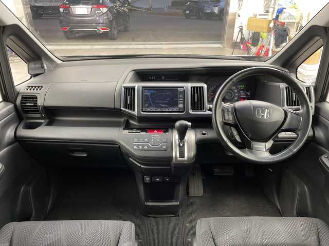 ホンダ ステップワゴン スパーダ Z HDDナビED 兵庫県 2011(平23)年 7.6万km プレミアムブラキッシュパール ・純正ナビ（TV・DVD・USB）/・ステアリングスイッチ/・両側パワースライドドア/・ビルトインETC/・バックカメラ/・スマートキー/・純正フロアマット/・ドアバイザー/・HIDライト/・オートライト/・フォグランプ/・パドルシフト/・電動格納ミラー/・社外16インチアルミホイール