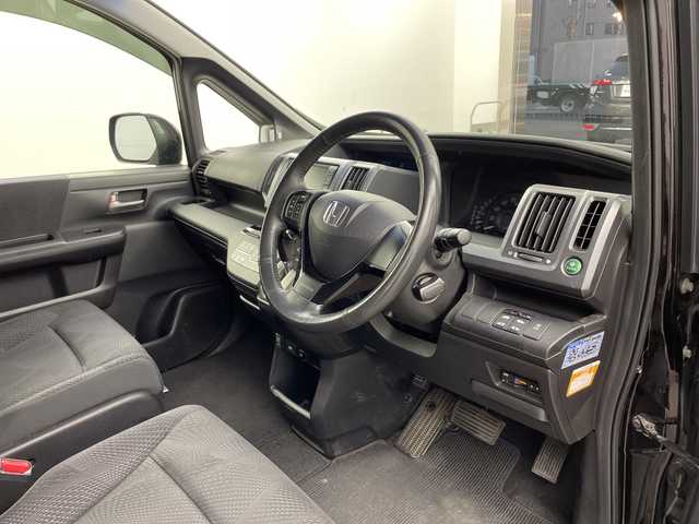 ホンダ ステップワゴン スパーダ Z HDDナビED 兵庫県 2011(平23)年 7.6万km プレミアムブラキッシュパール ・純正ナビ（TV・DVD・USB）/・ステアリングスイッチ/・両側パワースライドドア/・ビルトインETC/・バックカメラ/・スマートキー/・純正フロアマット/・ドアバイザー/・HIDライト/・オートライト/・フォグランプ/・パドルシフト/・電動格納ミラー/・社外16インチアルミホイール