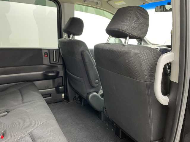 ホンダ ステップワゴン スパーダ Z HDDナビED 兵庫県 2011(平23)年 7.6万km プレミアムブラキッシュパール ・純正ナビ（TV・DVD・USB）/・ステアリングスイッチ/・両側パワースライドドア/・ビルトインETC/・バックカメラ/・スマートキー/・純正フロアマット/・ドアバイザー/・HIDライト/・オートライト/・フォグランプ/・パドルシフト/・電動格納ミラー/・社外16インチアルミホイール