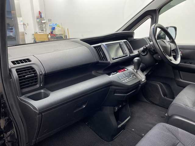 ホンダ ステップワゴン スパーダ Z HDDナビED 兵庫県 2011(平23)年 7.6万km プレミアムブラキッシュパール ・純正ナビ（TV・DVD・USB）/・ステアリングスイッチ/・両側パワースライドドア/・ビルトインETC/・バックカメラ/・スマートキー/・純正フロアマット/・ドアバイザー/・HIDライト/・オートライト/・フォグランプ/・パドルシフト/・電動格納ミラー/・社外16インチアルミホイール