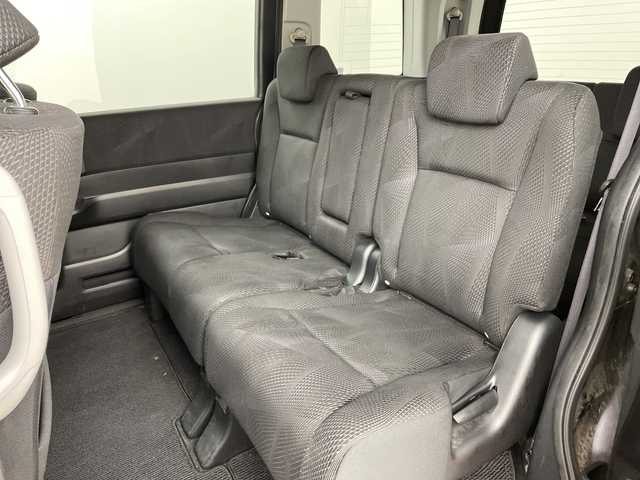 ホンダ ステップワゴン スパーダ Z HDDナビED 兵庫県 2011(平23)年 7.6万km プレミアムブラキッシュパール ・純正ナビ（TV・DVD・USB）/・ステアリングスイッチ/・両側パワースライドドア/・ビルトインETC/・バックカメラ/・スマートキー/・純正フロアマット/・ドアバイザー/・HIDライト/・オートライト/・フォグランプ/・パドルシフト/・電動格納ミラー/・社外16インチアルミホイール