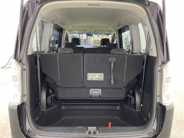 ホンダ ステップワゴン スパーダ Z HDDナビED 兵庫県 2011(平23)年 7.6万km プレミアムブラキッシュパール ・純正ナビ（TV・DVD・USB）/・ステアリングスイッチ/・両側パワースライドドア/・ビルトインETC/・バックカメラ/・スマートキー/・純正フロアマット/・ドアバイザー/・HIDライト/・オートライト/・フォグランプ/・パドルシフト/・電動格納ミラー/・社外16インチアルミホイール