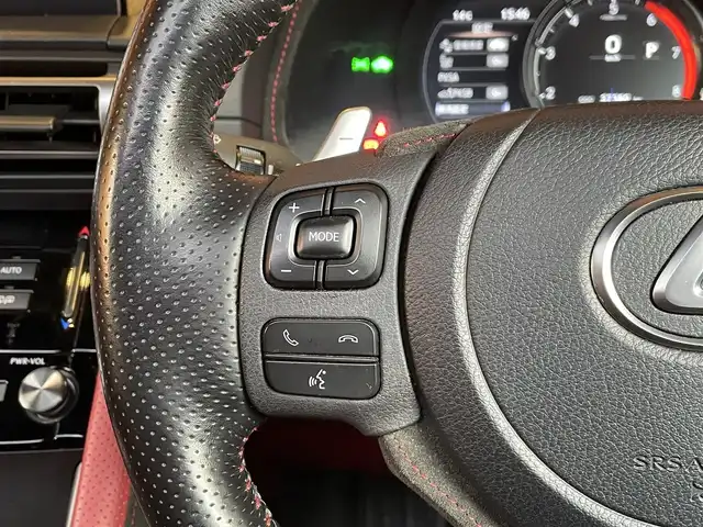 レクサス ＩＳ 300h Fスポーツ 愛知県 2020(令2)年 3.8万km ソニッククロム THINKDESIGNデモカー/THINKDESIGNレザーインテリア/シフトブーツ/シフトノ/ ニーパッド/アームレスト/メーターフード/メータークラスター/純正ナビ/フルセグTV/360度カメラ/サンルーフ/赤革/オレンジキャリパー