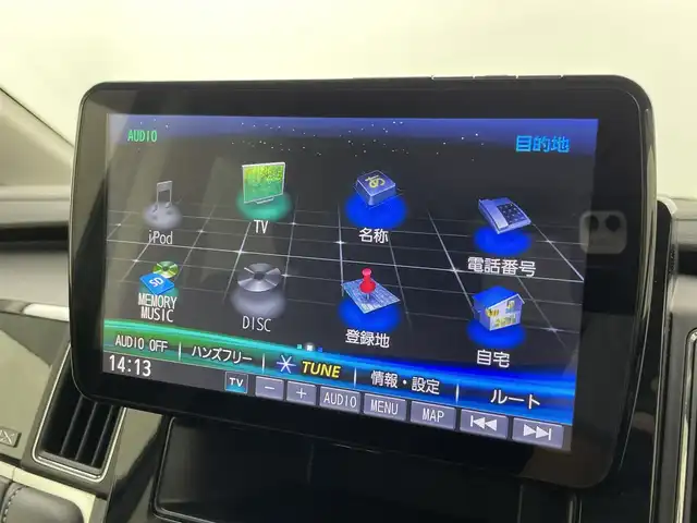 三菱 デリカＤ：５ シャモニー 福井県 2024(令6)年 0.2万km グラファイトグレーメタリック/ブラックマイカ ワンオーナー/4WD/ e-Assist/・衝突被害軽減ブレーキシステム（FCM）/・車線逸脱警報システム（LDW）/・レーダークルーズコントロールシステム（ACC）/・オートマチックハイビーム（AHB）/・誤発進抑制機能（前進時）/・後側方車両検知警報システム（LCA/BSW）/(レーンチェンジアシスト機能付）/・後退時交差車両検知警報システム（RCTA）/電動サイドステップ/ルームミラーモニター/バックカメラ/100V電源/プッシュスタート/アイドリングストップ/パドルシフト/両側パワースライドドア/ハーフレザーシート/運転席パワーシート/シートヒーター/ステアリングヒーター/エレクトリックテールゲート/LEDヘッドライト/オートライト/18インチ純正アルミホイール/スマートキー/プッシュスタート/保証書/取扱説明書/スペアキー