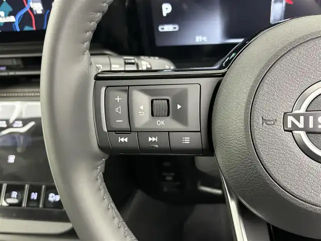 日産 セレナ e－パワー ハイウェイスター V 埼玉県 2025(令7)年 0.1万km未満 プリズムホワイト ヘッドランプ オートレベライザー/アダプティブLEDヘッドライトシステム/インテリジェントアラウンドビューモニター（移動物 検知機能付）/インテリジェントルームミラー/インテリジェントエマージェンシーブレーキ/アドバンスドドライブアシストディスプレイ（12.3インチカラーディスプレイ）+統合型インターフェースディスプレイ+ワイヤレス充電器+6スピーカー+NissanConnectナビゲーションシステム（地デジ内蔵）+車載通信ユニット（TCU［Telematics Control Unit］）/ビルトインETC2.0/前後ドライブレコーダー/プロパイロット/ドライブモードセレクター/両側パワースライドドア/ハンズフリーセンサー/デュアルバックドア/衝突回避ステアリングアシスト/踏み間違い衝突防止アシスト