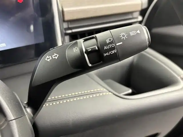 日産 セレナ e－パワー ハイウェイスター V 埼玉県 2025(令7)年 0.1万km未満 プリズムホワイト ヘッドランプ オートレベライザー/アダプティブLEDヘッドライトシステム/インテリジェントアラウンドビューモニター（移動物 検知機能付）/インテリジェントルームミラー/インテリジェントエマージェンシーブレーキ/アドバンスドドライブアシストディスプレイ（12.3インチカラーディスプレイ）+統合型インターフェースディスプレイ+ワイヤレス充電器+6スピーカー+NissanConnectナビゲーションシステム（地デジ内蔵）+車載通信ユニット（TCU［Telematics Control Unit］）/ビルトインETC2.0/前後ドライブレコーダー/プロパイロット/ドライブモードセレクター/両側パワースライドドア/ハンズフリーセンサー/デュアルバックドア/衝突回避ステアリングアシスト/踏み間違い衝突防止アシスト