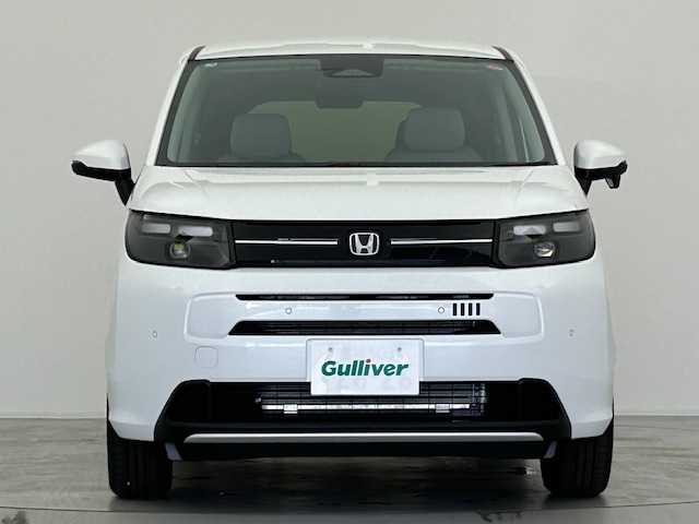 ホンダ フリード AIR 宮城県 2025(令7)年 0.1万km未満 プラチナホワイトパール 登録済未使用車/純正ナビ/(AM/FM/TV/BT/AppleCarPlay/AndoroidAuto)/4WD/フルセグTV/バックカメラ/ワンオーナー/両側パワースライドドア/寒冷地仕様/レーダークルーズコントロール/レーンキープアシスト/衝突被害軽減システム/コーナーセンサー/ステアリングスイッチ/プッシュスタート/スマートキー/スペアキー/3列シート/ウォークスルー/オートライト/オートマチックハイビーム/SOSスイッチ