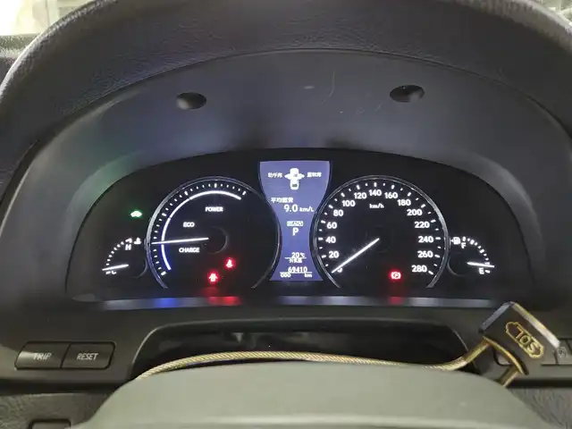レクサス ＬＳ 600hL 京都府 2015(平27)年 7万km ブラック 〇純正ナビ/〇マークレビンソン/〇フルセグTV/〇バックカメラ/〇ETC/〇ドライブレコーダー/〇4WD/〇レーダークルーズコントロール/〇ブラインドスポットモニター/〇プリクラッシュ/〇イージークローザー/〇LEDヘッドランプ/〇純正18インチアルミ/〇革/木製コンビステアリング/〇革シート/〇シートヒーター/エアシート（運転席/助手席/後席）/〇パワーシート/〇コントロールスイッチ付きアームレスト/〇電動サンシェード/〇スマートエントリー/〇禁煙車