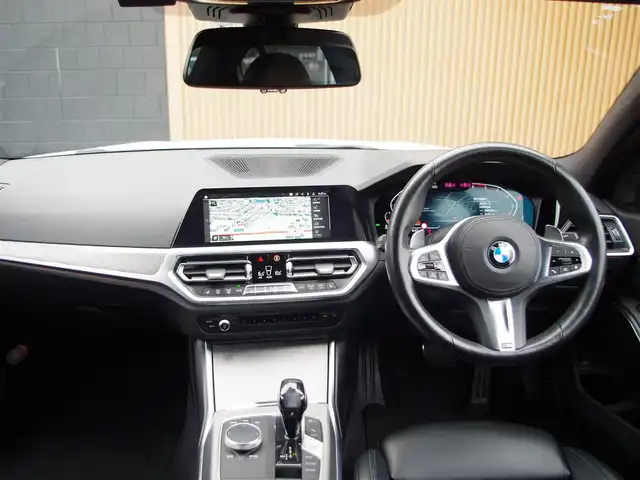 ＢＭＷ ３２０ｄ xDrive Mスポーツ 埼玉県 2020(令2)年 5.4万km アルピンホワイトⅢ ブラックハーフレザーシート /アダプティブクルーズコントロール /インテリジェントセーフティ /CarPlay /パークディスタンスコントロール /ブラインドスポットモニター /コンフォートアクセス/バックカメラ /純正ナビ /ETC /ワイヤレス充電