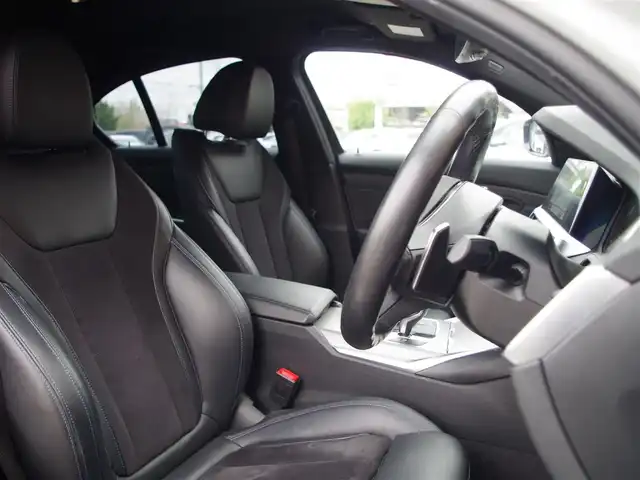 ＢＭＷ ３２０ｄ xDrive Mスポーツ 埼玉県 2020(令2)年 5.4万km アルピンホワイトⅢ ブラックハーフレザーシート /アダプティブクルーズコントロール /インテリジェントセーフティ /CarPlay /パークディスタンスコントロール /ブラインドスポットモニター /コンフォートアクセス/バックカメラ /純正ナビ /ETC /ワイヤレス充電