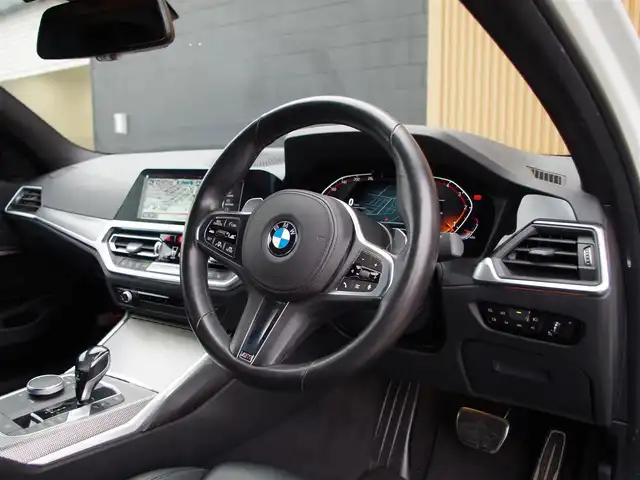 ＢＭＷ ３２０ｄ xDrive Mスポーツ 埼玉県 2020(令2)年 5.4万km アルピンホワイトⅢ ブラックハーフレザーシート /アダプティブクルーズコントロール /インテリジェントセーフティ /CarPlay /パークディスタンスコントロール /ブラインドスポットモニター /コンフォートアクセス/バックカメラ /純正ナビ /ETC /ワイヤレス充電