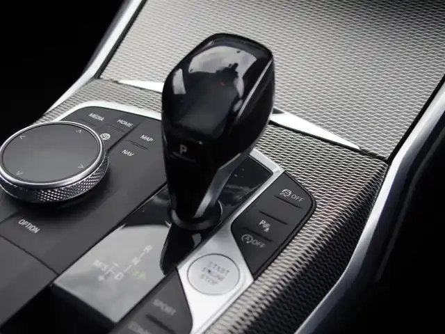 ＢＭＷ ３２０ｄ xDrive Mスポーツ 埼玉県 2020(令2)年 5.4万km アルピンホワイトⅢ ブラックハーフレザーシート /アダプティブクルーズコントロール /インテリジェントセーフティ /CarPlay /パークディスタンスコントロール /ブラインドスポットモニター /コンフォートアクセス/バックカメラ /純正ナビ /ETC /ワイヤレス充電