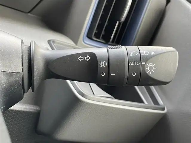 ダイハツ タント カスタム RS 滋賀県 2019(令1)年 5.2万km パールブラック 禁煙車/社外ナビ/CD/Bluetooth/ワンセグテレビ/バックカメラ/両側パワースライドドア/ETC/スマートアシスト/・衝突回避支援ブレーキ機能/・衝突警報機能/・車線逸脱警報機能/・ブレーキ制御付誤発進抑制機能/・先行車発進お知らせ機能/・アダプティブドライビングビーム/・コーナーセンサー/ハーフレザーシート/シートヒーター /LEDヘッドライト/フォグランプ/オートライト/プッシュスタート/スマートキー/純正フロアマット/電格ウィンカーミラー/ステアリングスイッチ