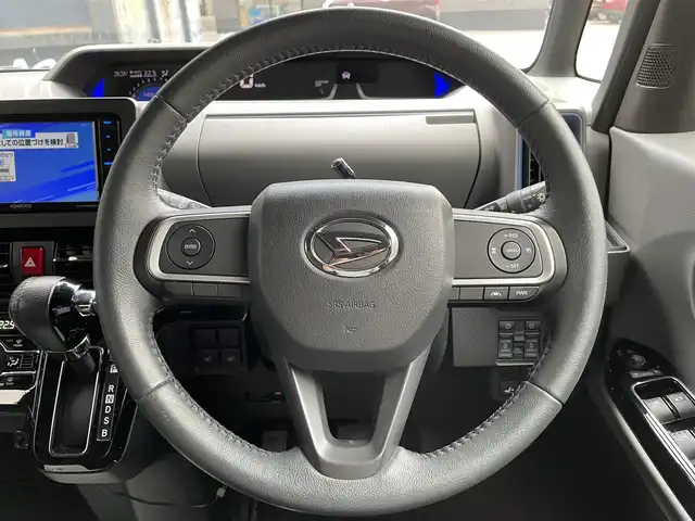 ダイハツ タント カスタム RS 滋賀県 2019(令1)年 5.2万km パールブラック 禁煙車/社外ナビ/CD/Bluetooth/ワンセグテレビ/バックカメラ/両側パワースライドドア/ETC/スマートアシスト/・衝突回避支援ブレーキ機能/・衝突警報機能/・車線逸脱警報機能/・ブレーキ制御付誤発進抑制機能/・先行車発進お知らせ機能/・アダプティブドライビングビーム/・コーナーセンサー/ハーフレザーシート/シートヒーター /LEDヘッドライト/フォグランプ/オートライト/プッシュスタート/スマートキー/純正フロアマット/電格ウィンカーミラー/ステアリングスイッチ
