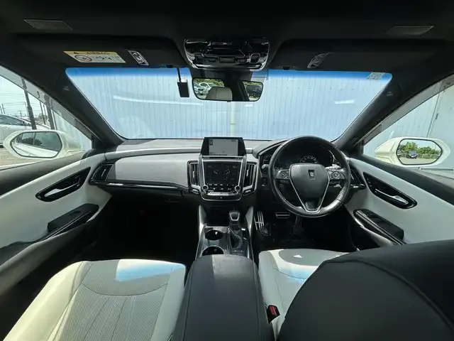 トヨタ クラウン ハイブリッド RS アドバンス 愛媛県 2019(平31)年 3.9万km ホワイトパールクリスタルシャイン 純正メーカーナビ/バックカメラ/ドラレコ前後/クルーズコントロール追従有/ビルトインETC/Bluetooth/レザーシート/前席シートヒーター/前席エアシート/TOM’Sエアロ（フロント、リア）/コーナーセンサー/純正フロアマット/純正18インチAW/カードスペアキー/オートLEDヘッドライト