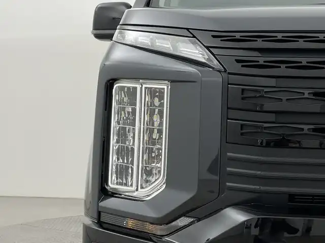 三菱 デリカＤ：５ ブラックエディション 新潟県 2025(令7)年 0.1万km未満 グレーⅡ ４WD/e-Assist/登録未使用車/禁煙車/アルパインD:5専用11インチメモリナビ/　　CD/DVD/AM/FM/フルセグ/BT/USB/HDMI/　　applecarplay/androidauto/アラウンドビューモニター/両側パワースライドドア/パワーバックドア/レーダークルーズコントロール/LEDオートライト/オートマチックハイビーム/運転席パワーシート/前席シートヒーター/レザーシート/純正18インチアルミホイール付/アイドリングストップ/ステアリングスイッチ/ステアリングヒーター/パドルシフト/電動パーキングブレーキ/オートブレーキホールド/AC100V充電/スペアキー/スマートキー