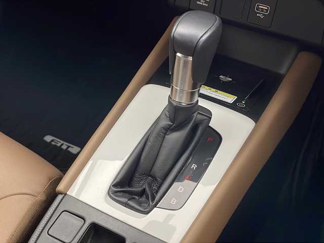 ホンダ フィット e:HEVリュクス 宮城県 2020(令2)年 2.7万km プレミアムサンライトホワイトパール 純正ディーラーオプションナビ/フルセグTV/前後ドライブレコーダー/前席シートヒーター/レーダークルーズコントロール/ETC/置くだけ充電/レザーシート/前後コーナーセンサー/LEDヘッドライト/オートライト/スマートキー/純正16インチAW