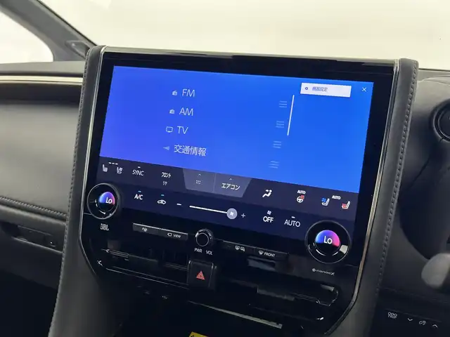 トヨタ アルファードハイブリット エグゼクティブ ラウンジ 愛知県 2023(令5)年 4.4万km ブラック トヨタセーフティー/　・プリクラッシュセーフティ/　・緊急時操舵支援/　・フロントクロストラフィックアラート/　・レーンチェンジアシスト/　・レーンディパーチャー/　・レーダークルーズコントロール/　・アダプティブハイビームシステム/　・ロードサインアシスト/　・ドライバー異常時対応システム/　・プロアクティブドライビングアシスト/　・発信遅れ告知機能/トヨタチームメイト/JBLサウンド/左右独立作動ムーンルーフ/デジタルインナーミラー/置くだけ充電/純正14インチディスプレイオーディオ/　（Bluetooth/フルセグTV/HDMI/Apple CarPlay）/ヘッドアップディスプレイ/全方位カメラ/後席14インチフリップダウン/ブラインドスポットモニター/全席パワーシート/合皮シート/全席シートヒーター・シートクーラー/後席フリップダウン専用HDMI/電動リアゲード/本革+木目ステアリング/ETC2.0