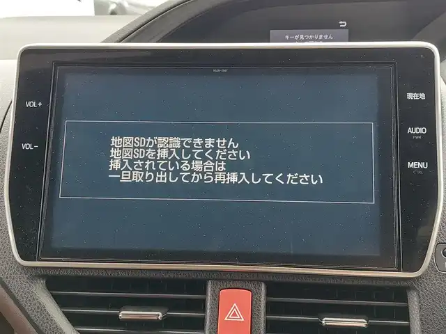 トヨタ エスクァイア ハイブリッド Gi プレミアムパッケージ 東京都 2018(平30)年 5.3万km ホワイトパールクリスタルシャイン 純正10インチナビ/・Bluetoothオーディオ/・フルセグTV/・DVD/CD/バックカメラ/ETC/ドライブレコーダー/両側パワースライドドア/ハーフレザーシート/シートヒーター/ステアリングヒーター/コーナーセンサー/プリクラッシュセーフティ/レーンディパーチャーアラート/オートハイビーム