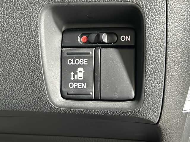 ホンダ Ｎ ＢＯＸ カスタム G Lパッケージ 沖縄県 2016(平28)年 4.9万km プレミアムディープロッソパール 県外仕入れ/禁煙車/片側パワースライドドア/純正ディスプレイオーディオ/（ワンセグTV/CD/USB）/ステアリングスィッチ/ビルドインETC/オートリトラミラー/アイドリングスイッチ/オートライト/前方ドライブレコーダー/スマートキー/横すべり防止装置/ドアバイザー/フロアマット