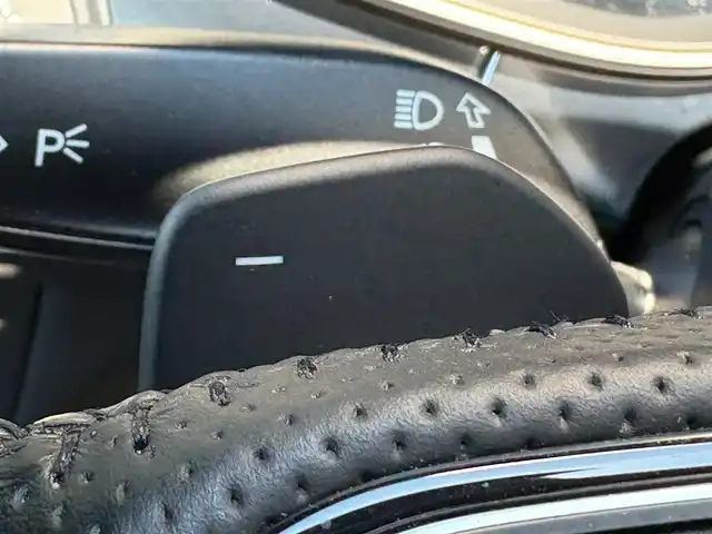 アウディ Ａ６ 2．8 FSI クワトロ Sライン 石川県 2013(平25)年 7万km アイビスホワイト BOSE/純正HDDナビ/4WD/衝突軽減/コーナーセンサー/ドライブレコーダー/アダプティブクルーズコントロール/横滑り防止装置/バックカメラ/電動パーキングブレーキ/電動リアゲート/ETC/メモリー付きパワーシート/運転席・助手席シートヒーター/ミラーヒーター/（AM/FM/CD/DVD/フルセグTV/Bluetooth）/LEDヘッドライト
