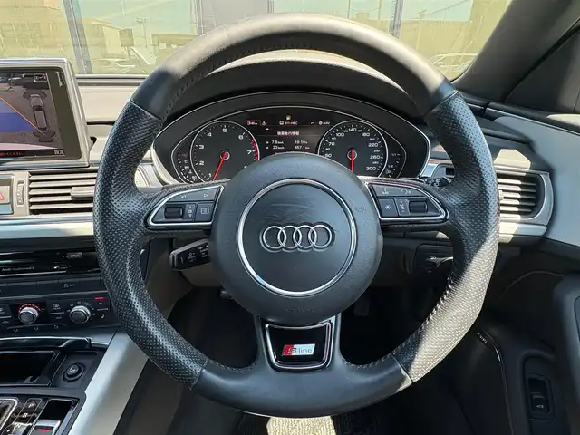 アウディ Ａ６ 2．8 FSI クワトロ Sライン 石川県 2013(平25)年 7万km アイビスホワイト BOSE/純正HDDナビ/4WD/衝突軽減/コーナーセンサー/ドライブレコーダー/アダプティブクルーズコントロール/横滑り防止装置/バックカメラ/電動パーキングブレーキ/電動リアゲート/ETC/メモリー付きパワーシート/運転席・助手席シートヒーター/ミラーヒーター/（AM/FM/CD/DVD/フルセグTV/Bluetooth）/LEDヘッドライト