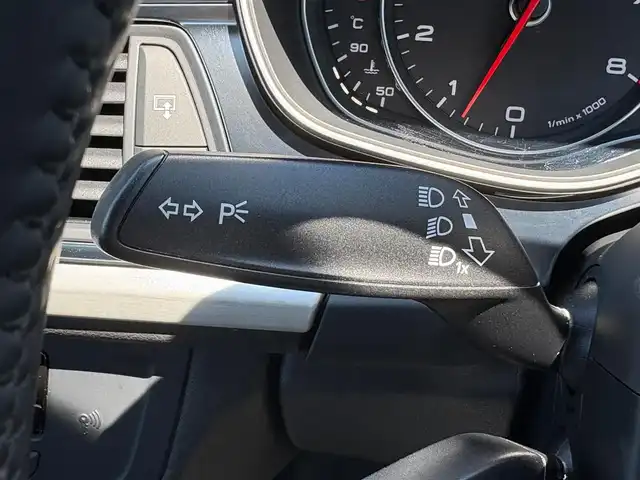 アウディ Ａ６ 2．8 FSI クワトロ Sライン 石川県 2013(平25)年 7万km アイビスホワイト BOSE/純正HDDナビ/4WD/衝突軽減/コーナーセンサー/ドライブレコーダー/アダプティブクルーズコントロール/横滑り防止装置/バックカメラ/電動パーキングブレーキ/電動リアゲート/ETC/メモリー付きパワーシート/運転席・助手席シートヒーター/ミラーヒーター/（AM/FM/CD/DVD/フルセグTV/Bluetooth）/LEDヘッドライト