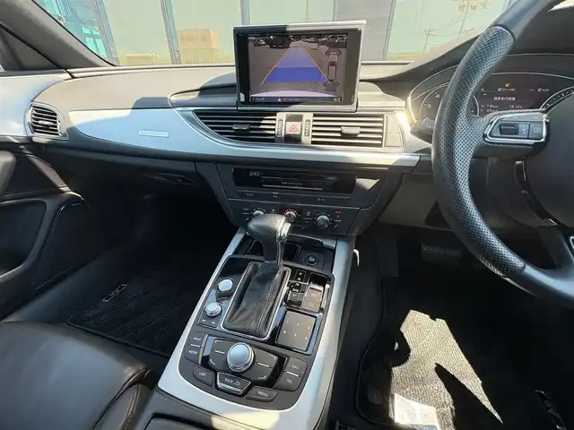 アウディ Ａ６ 2．8 FSI クワトロ Sライン 石川県 2013(平25)年 7万km アイビスホワイト BOSE/純正HDDナビ/4WD/衝突軽減/コーナーセンサー/ドライブレコーダー/アダプティブクルーズコントロール/横滑り防止装置/バックカメラ/電動パーキングブレーキ/電動リアゲート/ETC/メモリー付きパワーシート/運転席・助手席シートヒーター/ミラーヒーター/（AM/FM/CD/DVD/フルセグTV/Bluetooth）/LEDヘッドライト
