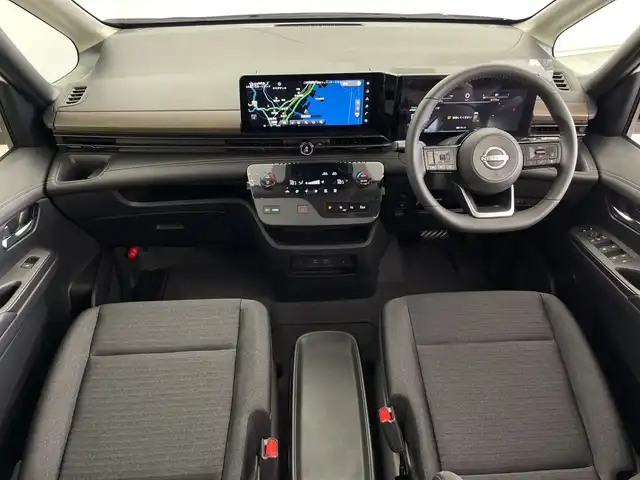 日産 セレナ e－パワー ハイウェイスター V 鹿児島県 2025(令7)年 0.1千km 白 登録済未使用車/プロパイロット（ナビリンク機能付）/+プロパイロット緊急停止支援システム（SOSコール機能付）/+SOSコール/アラウンドビューモニター（移動物 検知機能付）/12.3型NissanConnectナビゲーション/・フルセグTV、BT対応、USB、AM/FM/・AppleCarPlay、AndroidAuto、HDMI/・AmazonAlexa/ステアリングスイッチ/後席モニター/両側電動スライドドア/ドライブレコーダー（前後セット）/インテリジェントルームミラー/ETC2.0/ワイヤレス充電器/電動パーキングブレーキ/オートホールド機能/オートライト/アダプティブLEDヘッドライト/LEDフォグ/純正16インチアルミホイール