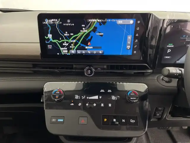 日産 セレナ e－パワー ハイウェイスター V 鹿児島県 2025(令7)年 0.1千km 白 登録済未使用車/プロパイロット（ナビリンク機能付）/+プロパイロット緊急停止支援システム（SOSコール機能付）/+SOSコール/アラウンドビューモニター（移動物 検知機能付）/12.3型NissanConnectナビゲーション/・フルセグTV、BT対応、USB、AM/FM/・AppleCarPlay、AndroidAuto、HDMI/・AmazonAlexa/ステアリングスイッチ/後席モニター/両側電動スライドドア/ドライブレコーダー（前後セット）/インテリジェントルームミラー/ETC2.0/ワイヤレス充電器/電動パーキングブレーキ/オートホールド機能/オートライト/アダプティブLEDヘッドライト/LEDフォグ/純正16インチアルミホイール