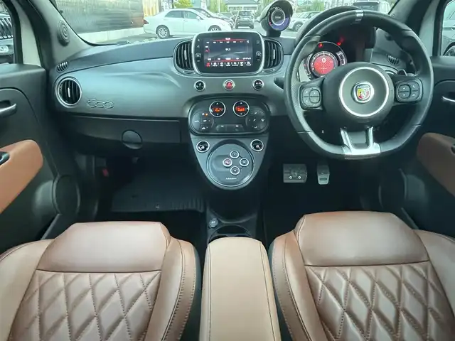 アバルト ５９５ ツーリズモ 静岡県 2022(令4)年 1.3万km 白 ブラウンレザーシート ダイヤモンドステッチ/OZracing16インチAW /REMUS2本出しマフラー/社外フロントスポイラー/社外カーボンリヤスポイラー /シリコンインテークホース/KONIショックアブソーバー/アイバッハサスペンション/キーレス/ETC/リヤガラスフィルム施工