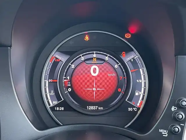 アバルト ５９５ ツーリズモ 静岡県 2022(令4)年 1.3万km 白 ブラウンレザーシート ダイヤモンドステッチ/OZracing16インチAW /REMUS2本出しマフラー/社外フロントスポイラー/社外カーボンリヤスポイラー /シリコンインテークホース/KONIショックアブソーバー/アイバッハサスペンション/キーレス/ETC/リヤガラスフィルム施工