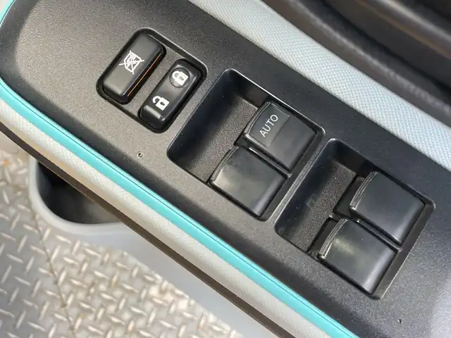 トヨタ アクア S 栃木県 2012(平24)年 5.6万km イエロー ワンオーナー/純正ナビ(NSCN-W68)/(ワンセグTV・CD)/前後ドライブレコーダー/ドアバイザー/ライトレベライザー/ETC/スマートキー/オートエアコン/純正フロアマット/ハロゲンヘッドライト/保証書