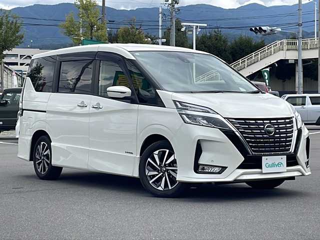日産 セレナ ハイウェイスター V 長野県 2021(令3)年 3.3万km ブリリアントホワイトパール プロパイロット/インテリジェントエマージェンシーブレーキ/踏み間違い衝突防止アシスト/車線逸脱防止支援システム/車線逸脱警報/後側方衝突防止アシスト/後方車両検知警報/後退時車両検知警報/前方衝突予測警報/コーナーセンサー/純正フリップダウンモニター/純正10インチSDナビ/（CD/DVD/フルセグTV/BT）/バックカメラ/ビルトインETC/ドライブレコーダー/ハンズフリーパワースライドドア（両側）/ブラインドスポットモニター/革巻きステアリング/ステアリングスイッチ/電動パーキングブレーキ/ブレーキホールド/LEDヘッドランプ/フォグランプ/オートライト/スマートキー/Pスタート/電動格納ミラー/純正フロアマット/純正16インチAW