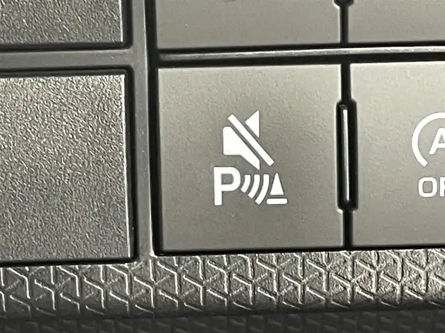 ダイハツ タント カスタム X 群馬県 2025(令7)年 0.3万km ブラックマイカメタリック 純正ディスプレイオーディオ/バックカメラ/衝突軽減ブレーキ/アイドリングストップ/電動格納ミラー/スマートキー/両側パワースライドドア/クリアランスソナー/LEDオートライト/シートヒーター/ハーフレザーシート/純正フロアマット/純正アルミホイール/横滑り防止装置/盗難防止装置