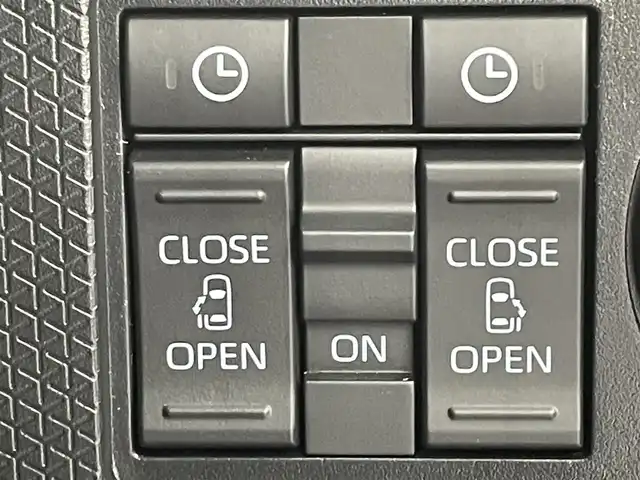 ダイハツ タント カスタム X 群馬県 2025(令7)年 0.3万km ブラックマイカメタリック 純正ディスプレイオーディオ/バックカメラ/衝突軽減ブレーキ/アイドリングストップ/電動格納ミラー/スマートキー/両側パワースライドドア/クリアランスソナー/LEDオートライト/シートヒーター/ハーフレザーシート/純正フロアマット/純正アルミホイール/横滑り防止装置/盗難防止装置