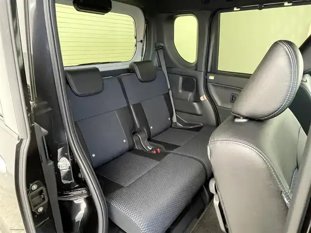 ダイハツ タント カスタム X 群馬県 2025(令7)年 0.3万km ブラックマイカメタリック 純正ディスプレイオーディオ/バックカメラ/衝突軽減ブレーキ/アイドリングストップ/電動格納ミラー/スマートキー/両側パワースライドドア/クリアランスソナー/LEDオートライト/シートヒーター/ハーフレザーシート/純正フロアマット/純正アルミホイール/横滑り防止装置/盗難防止装置