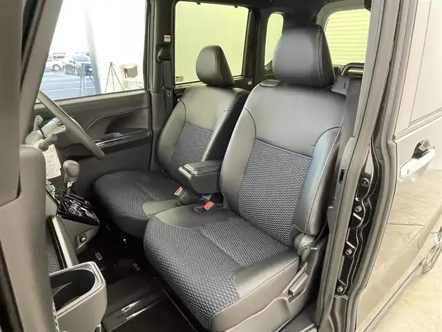 ダイハツ タント カスタム X 群馬県 2025(令7)年 0.3万km ブラックマイカメタリック 純正ディスプレイオーディオ/バックカメラ/衝突軽減ブレーキ/アイドリングストップ/電動格納ミラー/スマートキー/両側パワースライドドア/クリアランスソナー/LEDオートライト/シートヒーター/ハーフレザーシート/純正フロアマット/純正アルミホイール/横滑り防止装置/盗難防止装置