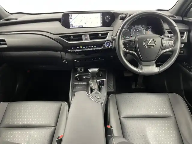 レクサス ＵＸ 200 バージョンC 埼玉県 2020(令2)年 3.6万km ソニックチタニウム メーカーナビ　バックカメラ　ビルトインＥＴＣ２．０　ドライブレコーダー　セーフティシステムプラス　レーダークルーズコントロール　メモリシート　ステアリングヒーター　シートヒーター　オートハイビーム