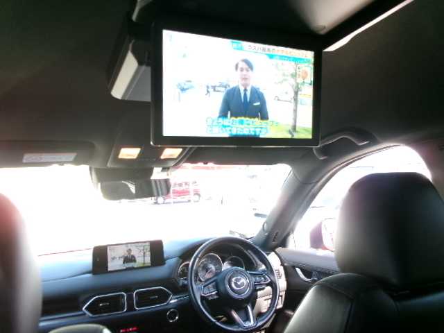 マツダ ＣＸ－８ XD ブラックトーンエディション 岡山県 2020(令2)年 6.4万km ソウルレッドクリスタルM 【 i-ACTIVSENSE 】/ハイビーム・コントロールシステム/アダプティブ・LED・ヘッドライト/車線逸脱警報システム/ブラインド・スポット・モニタリング/交通標識認識システム/車間認知支援システム/ドライバー・アテンション・アラート/リア・クロス・トラフィック・アラート/マツダ・レーダー・クルーズ・コントロール/レーンキープ・アシスト・システム/アドバンスト・スマート・シティ・ブレーキ・サポート/AT誤発進抑制制御（前進）/スマート・シティ・ブレーキ・サポート（後退）/スマート・ブレーキ・サポート/360℃ビュー・モニター/フォワードセンシングカメラ/レーダーセンサー（フロント・リア）/超音波センサー（フロント・リア）/フロント・サイド・リアカメラ/ワンオーナー/純正SDナビ/フルセグテレビ/アルパインフリップダウンモニター/DVDプレーヤー/Bluetooth/USB/パワーシート（前席）/シートヒーター（前席）/ハーフレザーシート（1・2列目）/レザーシート（3列目）/パワーバックドア/アクティブ・ドライビング・ディスプレイ/オートライト/純正LEDライト/ETC/スマートキー2個