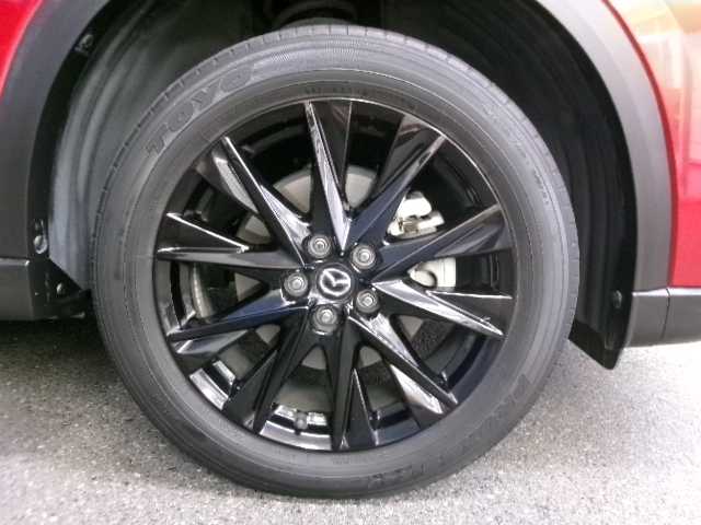 マツダ ＣＸ－８ XD ブラックトーンエディション 佐賀県 2020(令2)年 6.4万km ソウルレッドクリスタルM 【 i-ACTIVSENSE 】/ハイビーム・コントロールシステム/アダプティブ・LED・ヘッドライト/車線逸脱警報システム/ブラインド・スポット・モニタリング/交通標識認識システム/車間認知支援システム/ドライバー・アテンション・アラート/リア・クロス・トラフィック・アラート/マツダ・レーダー・クルーズ・コントロール/レーンキープ・アシスト・システム/アドバンスト・スマート・シティ・ブレーキ・サポート/AT誤発進抑制制御（前進）/スマート・シティ・ブレーキ・サポート（後退）/スマート・ブレーキ・サポート/360℃ビュー・モニター/フォワードセンシングカメラ/レーダーセンサー（フロント・リア）/超音波センサー（フロント・リア）/フロント・サイド・リアカメラ/ワンオーナー/純正SDナビ/フルセグテレビ/アルパインフリップダウンモニター/DVDプレーヤー/Bluetooth/USB/パワーシート（前席）/シートヒーター（前席）/ハーフレザーシート（1・2列目）/レザーシート（3列目）/パワーバックドア/アクティブ・ドライビング・ディスプレイ/オートライト/純正LEDライト/ETC/スマートキー2個