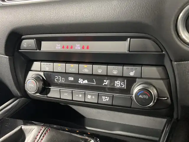 マツダ ＣＸ－８ XD ブラックトーンエディション 沖縄県 2022(令4)年 2.2万km ポリメタルグレーM 県外仕入　/禁煙車　/純正１０インチナビ（ＢＴ，フルセグ，ラジオ，ＵＳＢ）　/３６０°ビューモニター　/ＢＯＳＥサウンドシステム　/フリップダウンモニター　/ワイヤレス充電　/パワーシート　/電動リアゲート　/レーダークルーズコントロール/BSM(ブラインドスポットモニター)/HUD(ヘッドアップディスプレイ)/コーナーセンサー/パドルシフト　/ルーフレール/純正フロアマット/ハーフレザーシート/LEDヘッドライト/純正19インチヘッドライト