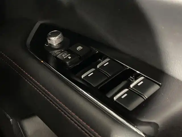 マツダ ＣＸ－８ XD ブラックトーンエディション 沖縄県 2022(令4)年 2.2万km ポリメタルグレーM 県外仕入　/禁煙車　/純正１０インチナビ（ＢＴ，フルセグ，ラジオ，ＵＳＢ）　/３６０°ビューモニター　/ＢＯＳＥサウンドシステム　/フリップダウンモニター　/ワイヤレス充電　/パワーシート　/電動リアゲート　/レーダークルーズコントロール/BSM(ブラインドスポットモニター)/HUD(ヘッドアップディスプレイ)/コーナーセンサー/パドルシフト　/ルーフレール/純正フロアマット/ハーフレザーシート/LEDヘッドライト/純正19インチヘッドライト