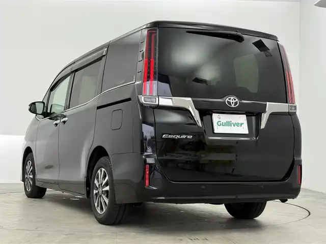 トヨタ エスクァイア Gi プレミアムパッケージ ブラックテーラード 愛知県 2021(令3)年 3万km ブラック トヨタセーフティセンス/プリクラッシュセーフティ/レーンディパーチャーアラート/オートマチックハイビーム/インテリジェントクリアランスソナー/T-Connect/純正10インチナビ/フルセグTV/CD/DVD再生/AM/FM/Bluetooth接続/純正フリップダウンモニター/ステアリングスイッチ/両側電動スライドドア/3列シート/純正LEDヘッドライト/取扱説明書/スマートキー/プッシュスタート/フルオートエアコン