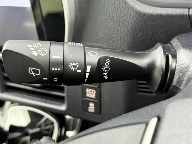 トヨタ エスクァイア Gi プレミアムパッケージ ブラックテーラード 愛知県 2021(令3)年 3万km ブラック トヨタセーフティセンス/プリクラッシュセーフティ/レーンディパーチャーアラート/オートマチックハイビーム/インテリジェントクリアランスソナー/T-Connect/純正10インチナビ/フルセグTV/CD/DVD再生/AM/FM/Bluetooth接続/純正フリップダウンモニター/ステアリングスイッチ/両側電動スライドドア/3列シート/純正LEDヘッドライト/取扱説明書/スマートキー/プッシュスタート/フルオートエアコン