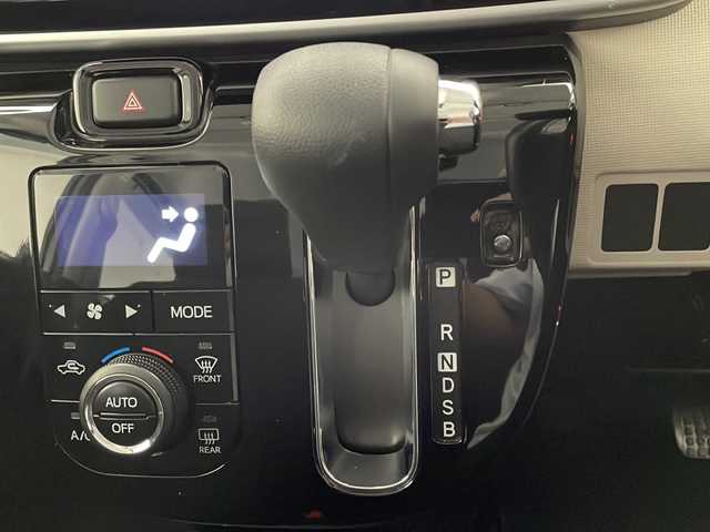 ダイハツ ムーヴ キャンバス G ブラックインテリア リミテッド SAⅢ 宮崎県 2020(令2)年 3万km スムースグレーマイカメタリック/プラムブラウンクリスタルマイカ 2トーン 禁煙車/衝突被害軽減ブレーキ/社外ナビTV/（ケンウッド/MDV-D307BT/CD/Bluetooth/AUX/FMAM/ワンセグTV)/社外ドライブレコーダー/社外ETC/純正LEDオートライト/純正LEDフォグ/純正セキュリティアラーム/純正フロアマット/両側電動スライドドア/オートマチックハイビーム/クリアランスソナー/エコアイドル/オートエアコン/オート電動格納ミラー/本革巻ハンドル/スマートキー/プッシュエンジンスタート/スペアキー/取扱い説明書