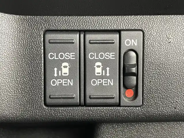 ホンダ ステップワゴン スパーダ ホンダセンシング 埼玉県 2018(平30)年 5万km プレミアムスパークルブラックパール 純正９型ナビ　１１．６型フリップダウンモニター　バックカメラ　両側パワースライドドア　ビルトインＥＴＣ　ＬＥＤヘッドライト　フルセグ　Ｂｌｕｅｔｏｏｔｈ　ウォークスルー　ＭＴモード付　衝突軽減