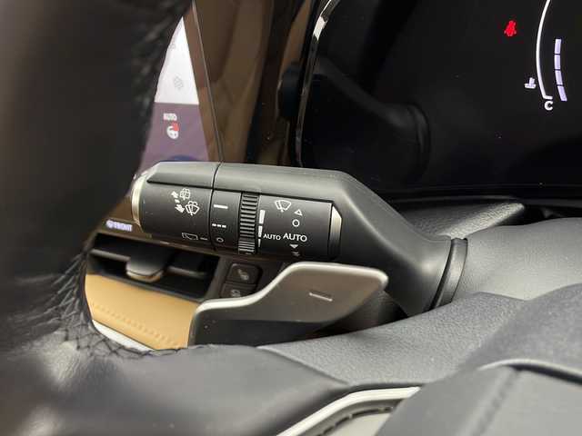 レクサス ＮＸ 350h バージョンL 愛知県 2022(令4)年 2.5万km ソニッククォーツ 純正ナビ/パノラミックビューモニター/マークレビンソン/パノラマルーフ/ルーフレール/デジタルインナーミラー/ワイヤレス充電/純正20インチアルミホイール/ETC2.0/前後ドライブレコーダー/レクサスチームメイト/アドバンストパーク/ヘッドアップディスプレイ/レザーシート/前席パワーシート/シートメモリー/前席シートヒーター+シートベンチレーション/純正フロアマット/レクサスセーフティシステム/レーンディパーチャーアラート/クリアランスソナー/パーキングサポートブレーキ/ブラインドスポットモニター/安心降車アシスト/リヤクロストラフィックアラート/リヤカメラディテクション/プロアクティブドライビングアシスト/ロードサインアシスト/アダプティブクルーズコントロール/レーントレーシングアシスト/LEDヘッドライト/オートハイビーム/オートライト/フロント・リヤフォグランプ/スペアキー(スマートキー・カードキー)/保証書・取扱説明書