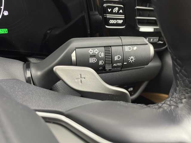 レクサス ＮＸ 350h バージョンL 愛知県 2022(令4)年 2.5万km ソニッククォーツ 純正ナビ/パノラミックビューモニター/マークレビンソン/パノラマルーフ/ルーフレール/デジタルインナーミラー/ワイヤレス充電/純正20インチアルミホイール/ETC2.0/前後ドライブレコーダー/レクサスチームメイト/アドバンストパーク/ヘッドアップディスプレイ/レザーシート/前席パワーシート/シートメモリー/前席シートヒーター+シートベンチレーション/純正フロアマット/レクサスセーフティシステム/レーンディパーチャーアラート/クリアランスソナー/パーキングサポートブレーキ/ブラインドスポットモニター/安心降車アシスト/リヤクロストラフィックアラート/リヤカメラディテクション/プロアクティブドライビングアシスト/ロードサインアシスト/アダプティブクルーズコントロール/レーントレーシングアシスト/LEDヘッドライト/オートハイビーム/オートライト/フロント・リヤフォグランプ/スペアキー(スマートキー・カードキー)/保証書・取扱説明書