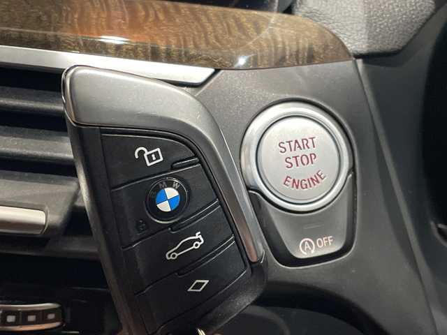 ＢＭＷ Ｘ３ xDrive20d Mスポーツ 新潟県 2019(平31)年 5.1万km アルピンホワイトⅢ ハイライン・パッケージ/● ランバー・サポート/（運転席&助手席、電動調節式）/● リヤ・シート・ヒーティング/BMWライブ・コックピット：/ー 12.3インチ マルチ・ディスプレイ・メーター・パネル/ー 10.25インチワイド・コントロール・ディスプレイ（タッチ・パネル機能付）/ー HDDナビゲーション・システム（VICS 3メディア対応）/ーCD/DVD/TV/Bluetooth/USB/パーキング・アシスト・プラス：/ー PDC／パーク・ディスタンス・コントロール/（フロント&リヤ、ビジュアル表示機能付）/ー パーキング・アシスト/ートップ・ビュー/ー サイド・ビュー・カメラ/ー リヤ・ビュー・カメラ/ドライビング・アシスト・プラス/ー アクティブ・クルーズ・コントロール/ー ステアリング&レーン・コントロール・アシスト/ー レーン・ディパーチャー・ウォーニング/ー レーン・チェンジ・ウォーニング/ー アクティブ・サイド・コリジョン・プロテクション/ー 前車接近警告機能/ー 衝突回避・被害軽減ブレーキ/ー 後車衝突警告機能/アダプティブLEDヘッドライト/パワーシート/ミラー一体型ETC